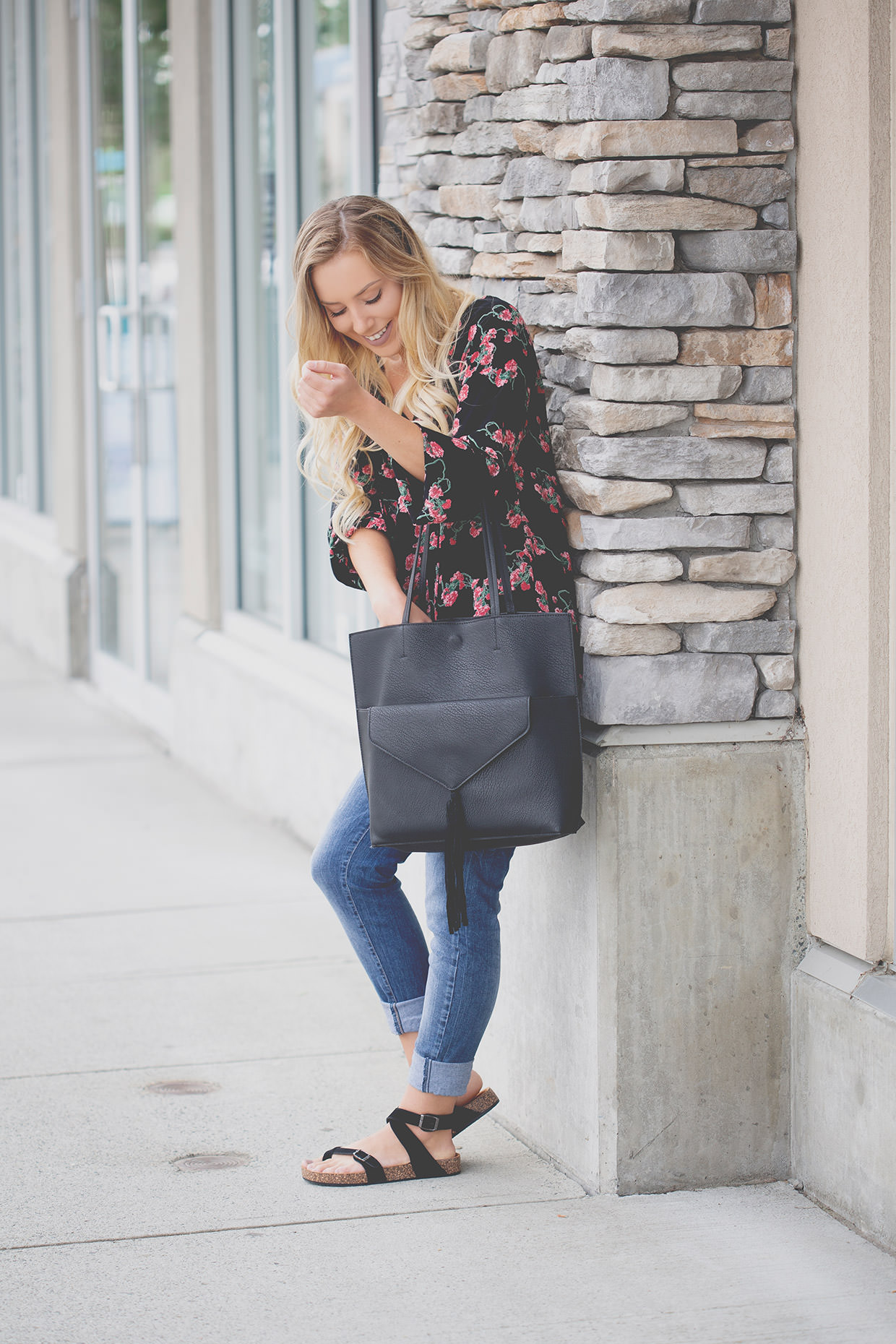 Silver Icing Last Chance Sale: The Tote Bag – A Perfect Summer Carryall